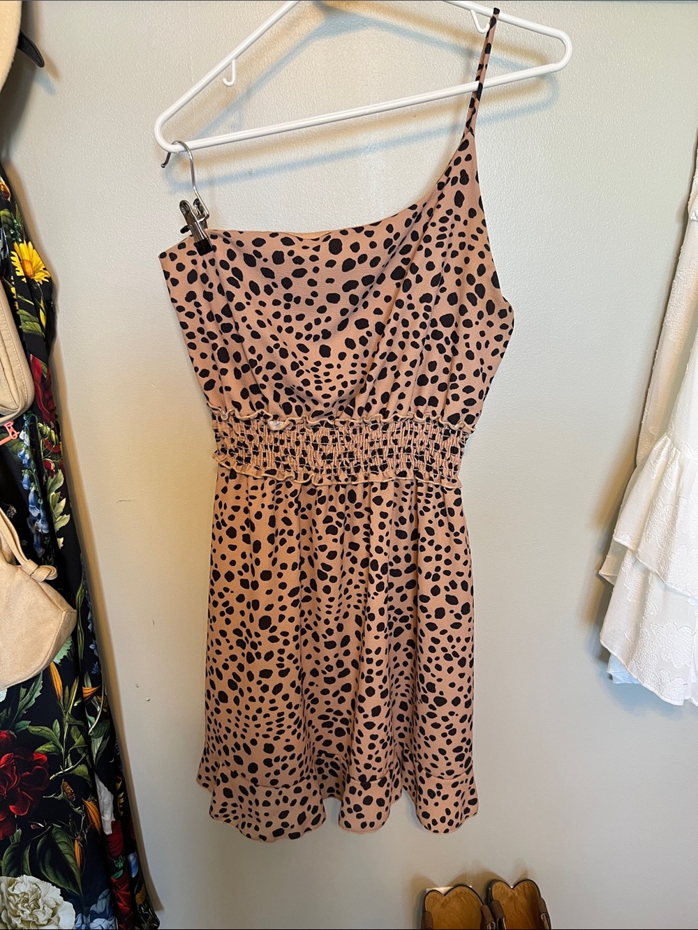 One shoulder spotted dress